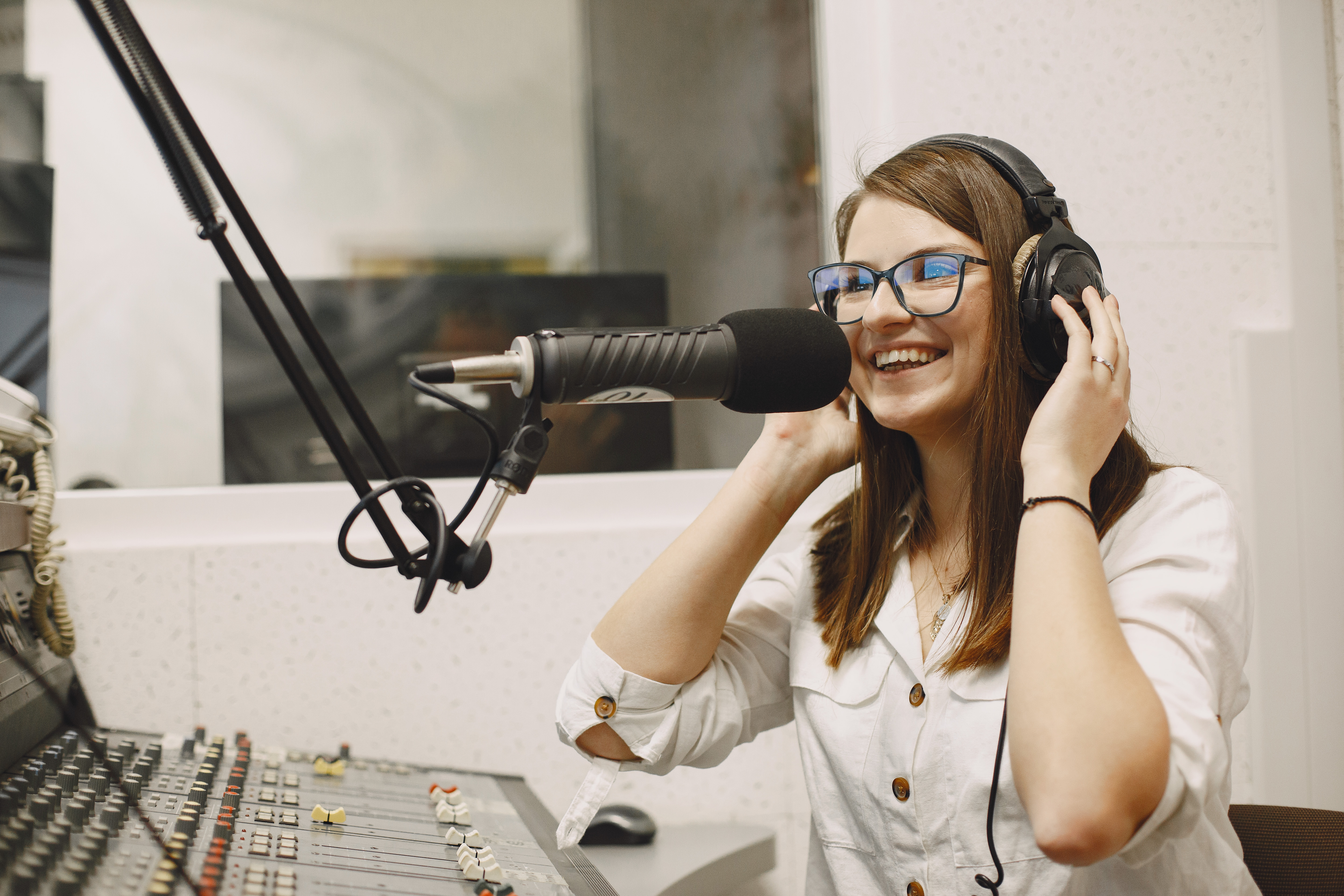 Locutores superam a música como principal motivo para ouvir rádio