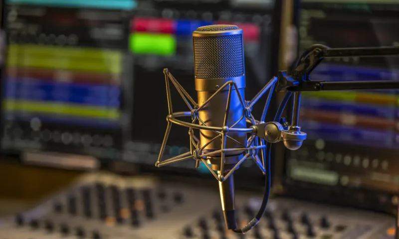 Bets ampliam investimentos no rádio e impulsionam mercado de iGaming no Brasil